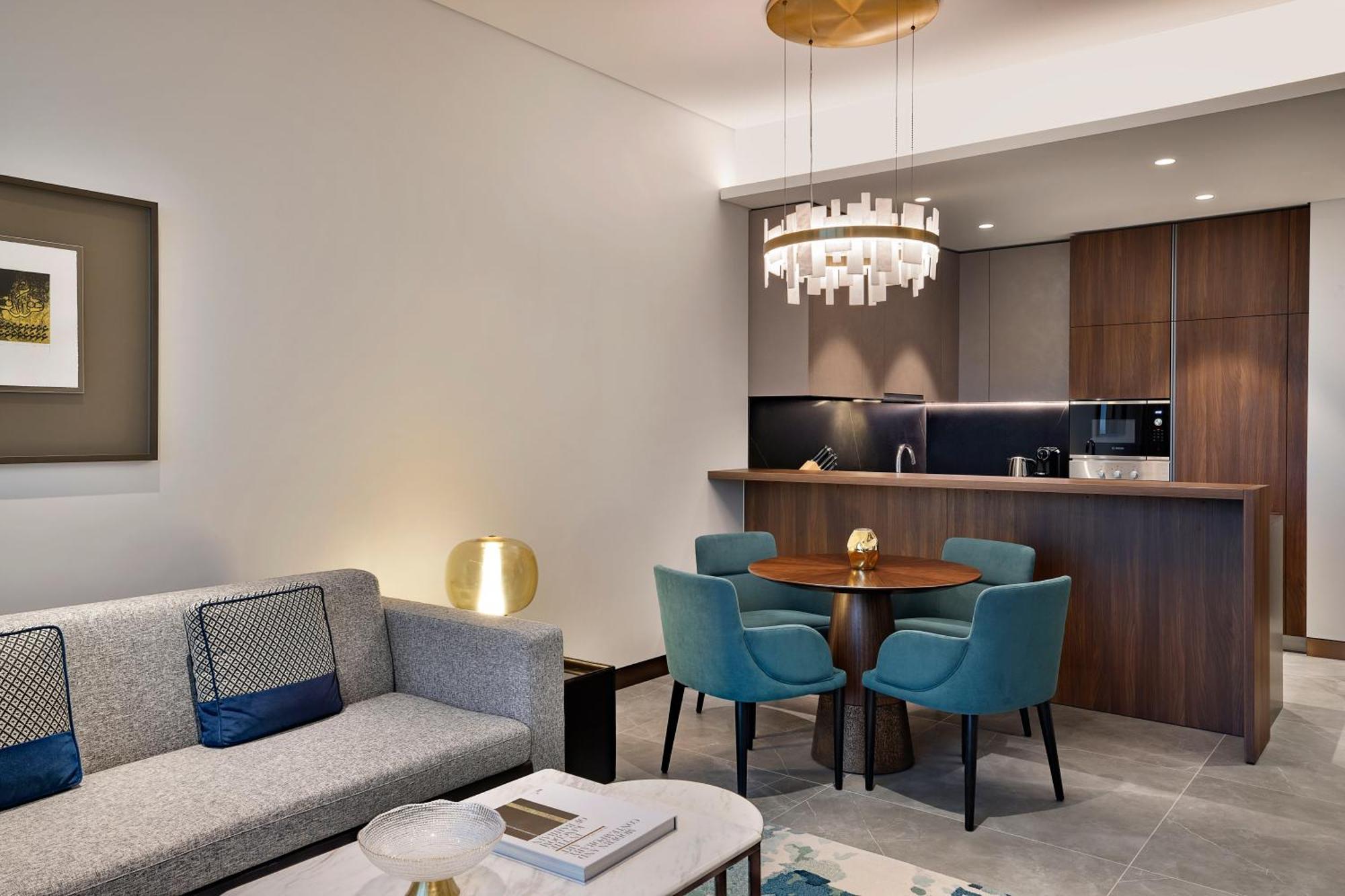 Conrad Bahrain Financial Harbour Hotel Манама Стая снимка